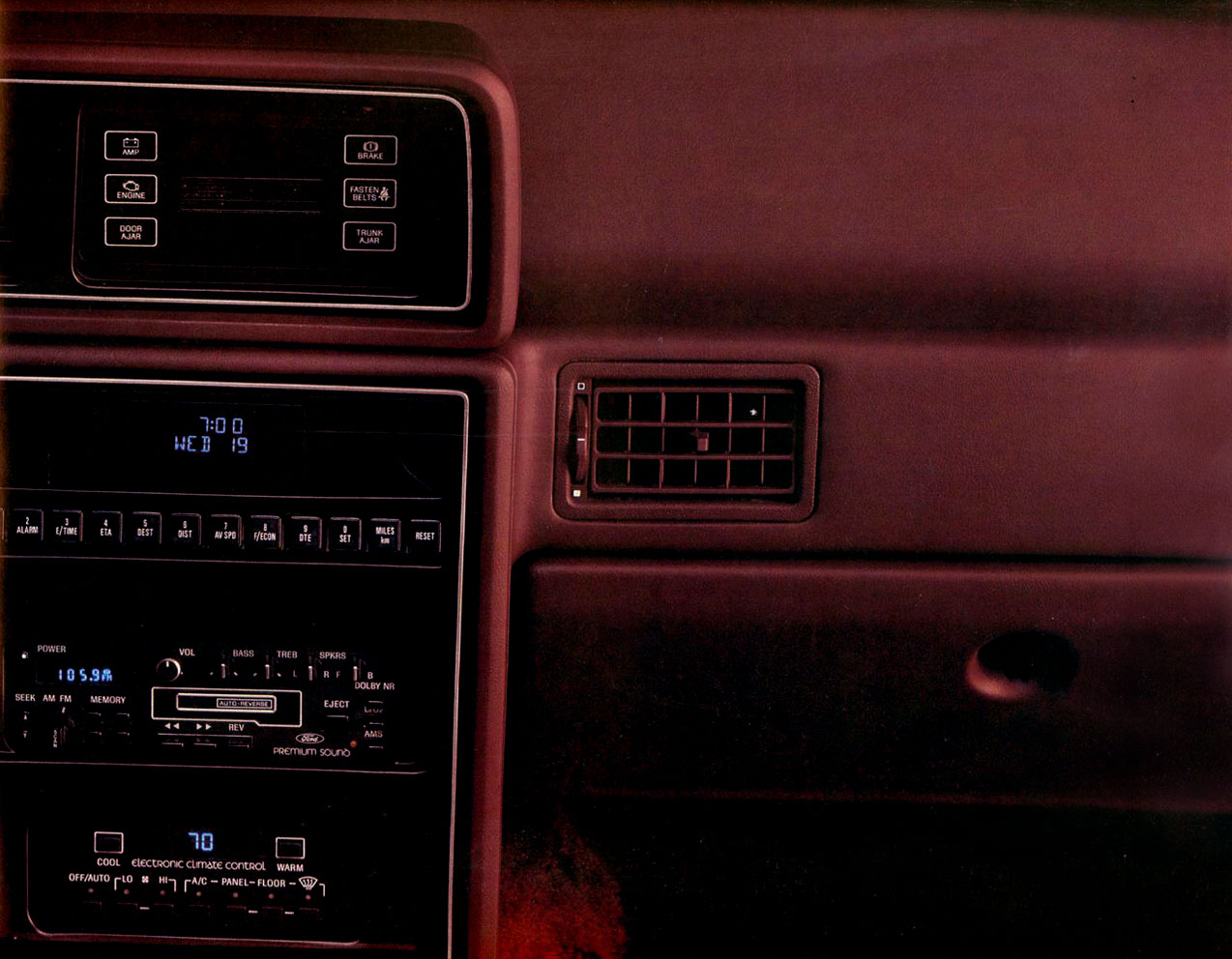 n_1987 Lincoln Mark VII Portfolio-07.jpg